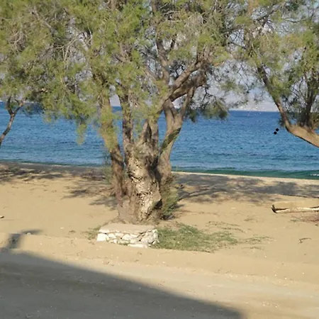 Villa Dolce Waterfront Villa, Logaras, Paros *